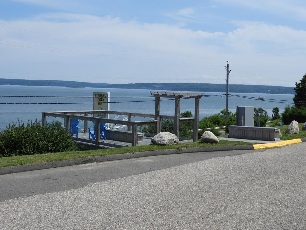 Admiral Digby Inn Restaurant And Cottages Buitenkant foto