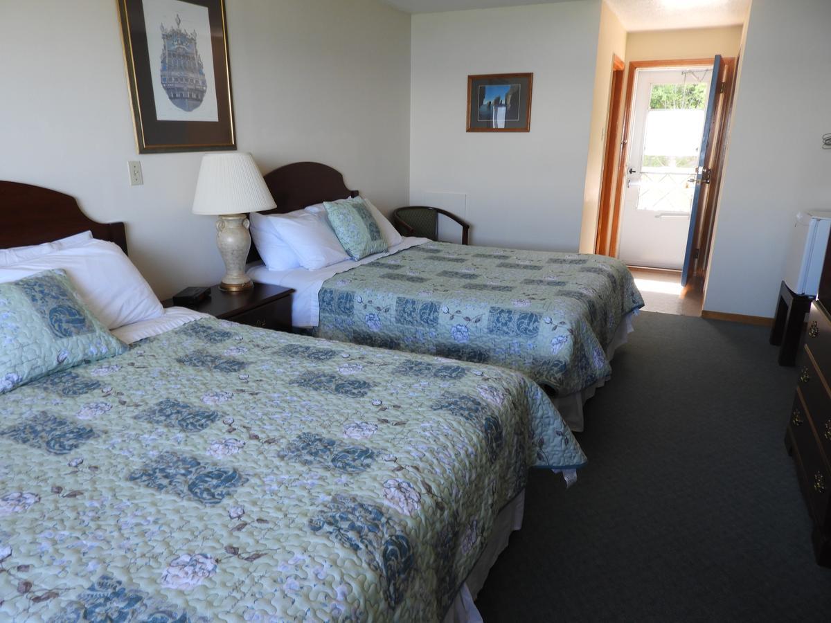 Admiral Digby Inn Restaurant And Cottages Buitenkant foto
