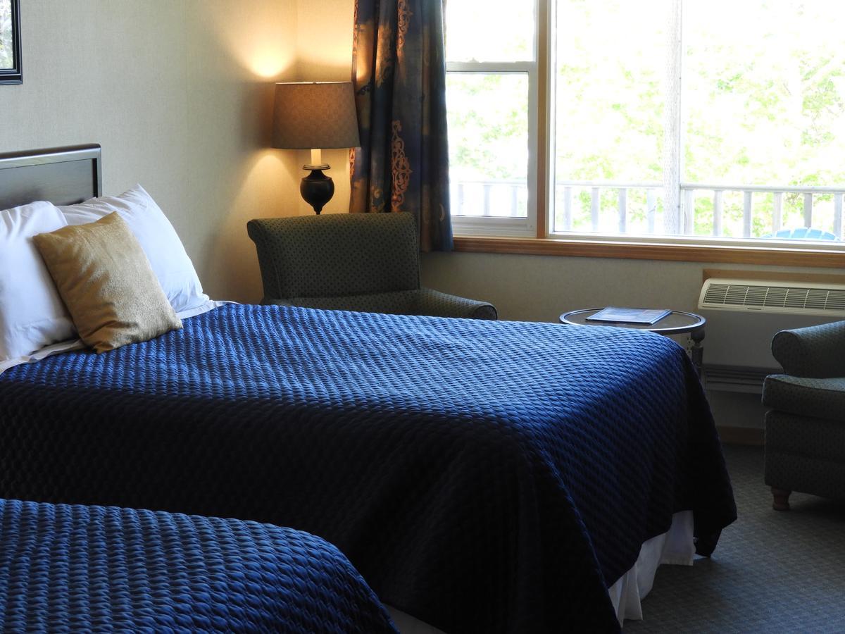 Admiral Digby Inn Restaurant And Cottages Buitenkant foto