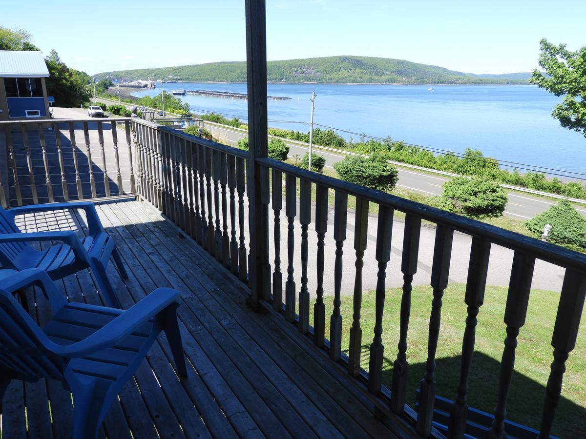 Admiral Digby Inn Restaurant And Cottages Buitenkant foto